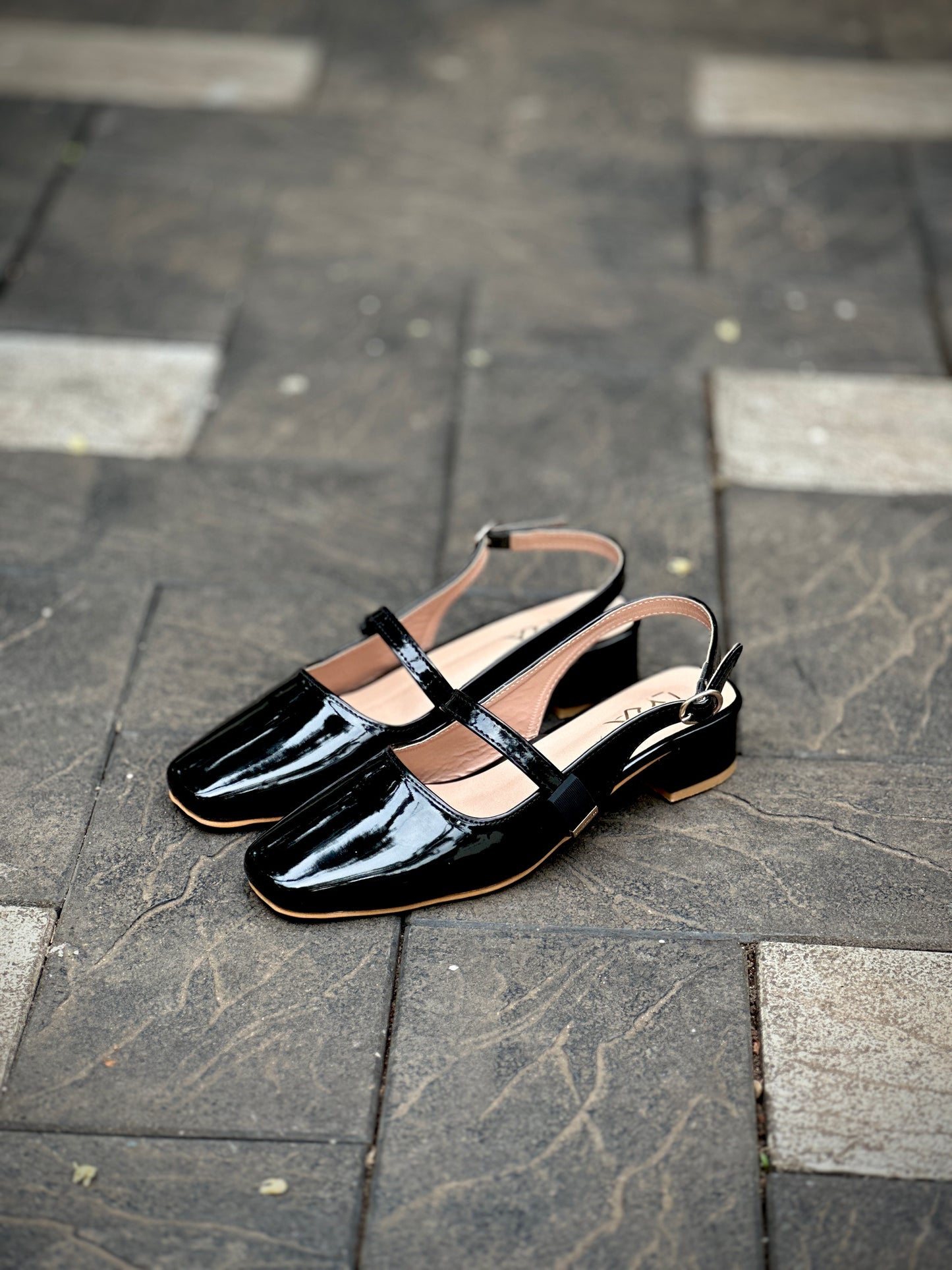 WOMEN STRUCTURED SLINGBACK HEEL SHOE