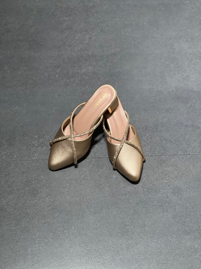 WOKEN ELEGANT GOLD-TONE STONE STRAP HEEL SHOE MD110
