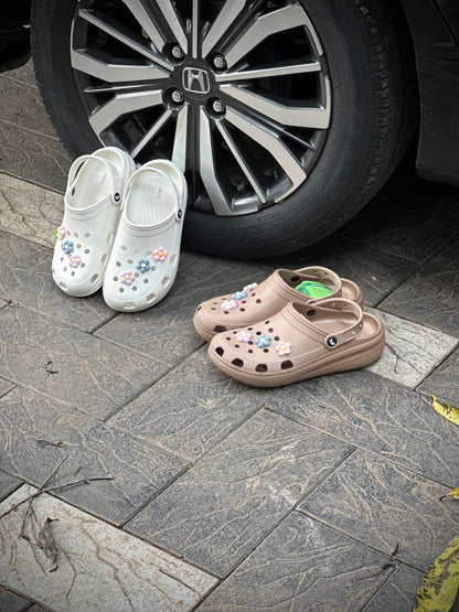 WOMEN MINIMAL FLORAL CLOGS